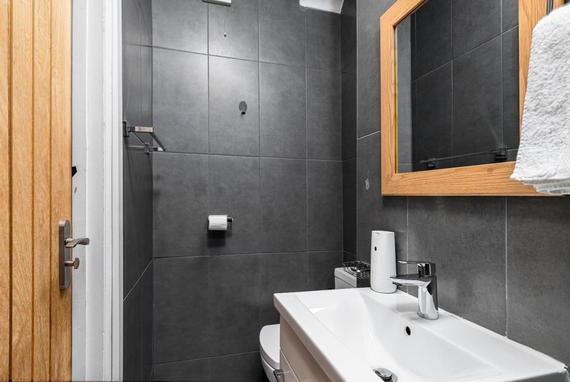 Ryam Suites Londra Dış mekan fotoğraf